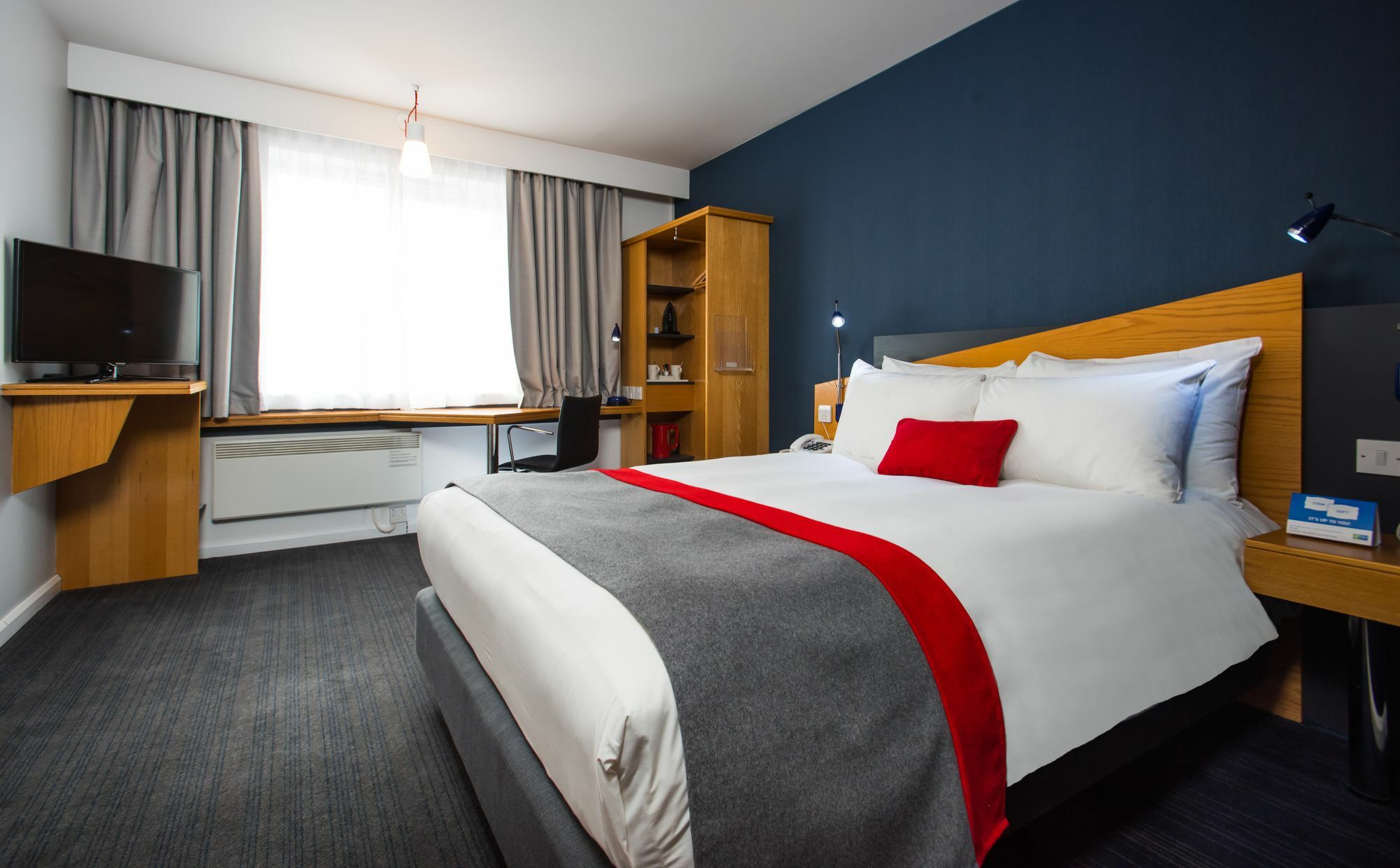 Holiday Inn Express Gloucester - South By Ihg Exterior photo